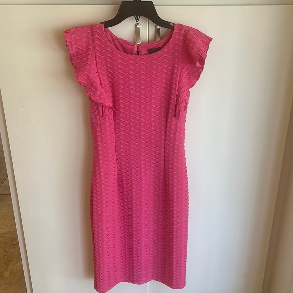 Like new xs Adrianna Papell dress. Worn only once! Perfect for Easter!